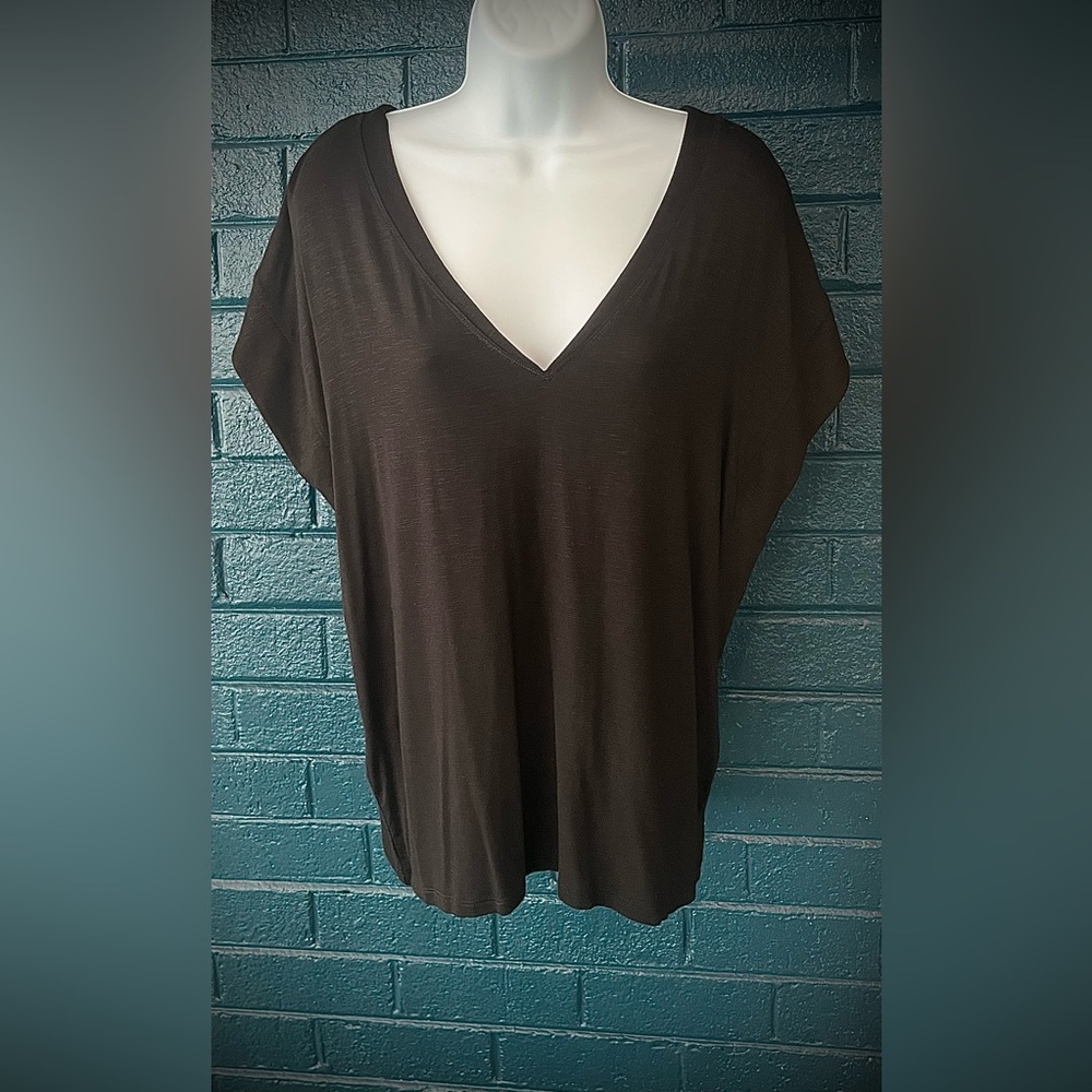 Elegant Black V-Neck Women's Top